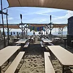 Kamp alanı Spacieux Mobilhome Petit Coin De Paradis Mar Estang 4 Etoiles Et Pied Dans La *