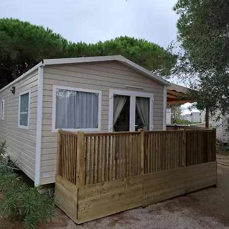 Spacieux Mobilhome Petit Coin De Paradis Mar Estang 4 Etoiles Et Pied Dans La Kamp alanı *