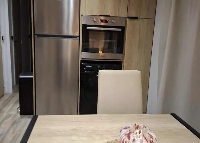 Spacieux Mobilhome Petit Coin De Paradis Mar Estang 4 Etoiles Et Pied Dans La *